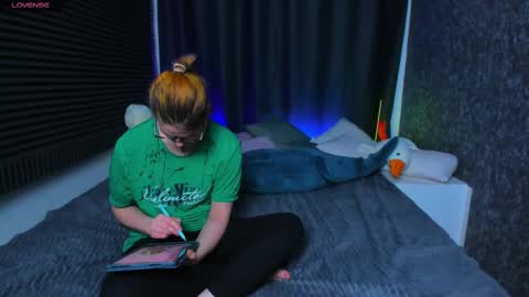 Snapshot of kiki_krash chatting on 02.27.25 Kiki online show from 02.27.25