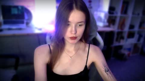 Snapshot of kikies_ chatting on 12.03.24 Mika and Miranda online show from 12.03.24