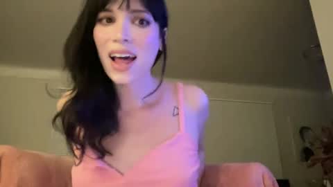 Snapshot of kikihart chatting on 01.04.25 Kiki Hart online show from 01.04.25