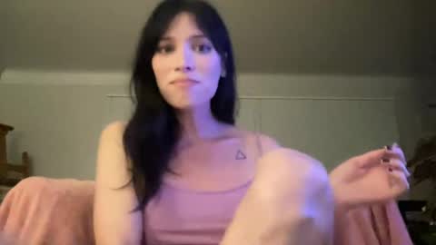 Kiki Hart online show from 11.22.25