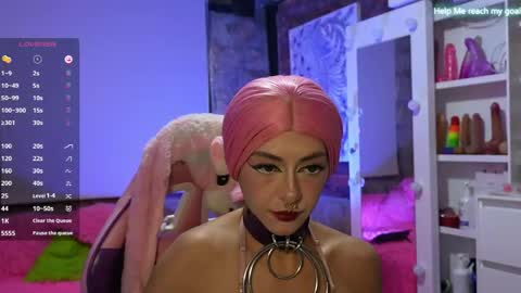 Snapshot of kikilepetite chatting on 05.17.26 kiki online show from 05.17.26