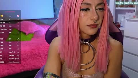 Snapshot of kikilepetite chatting on 05.18.26 kiki online show from 05.18.26