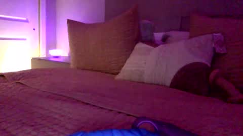 Kiki Chaudhari online show from 01.19.26