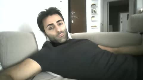 kikkus01 online show from 11.04.25