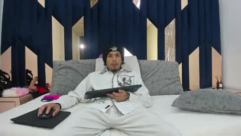 Snapshot of kikyoanddrey chatting on 05.03.26 kikyoanddrey online show from 05.03.26