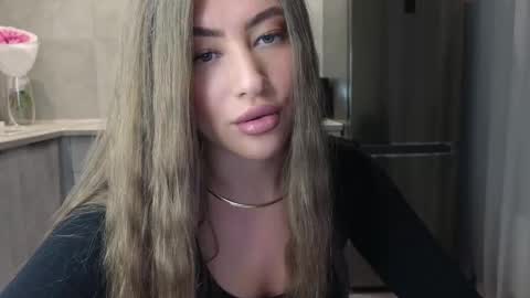 EvaAnna online show from 03.05.25