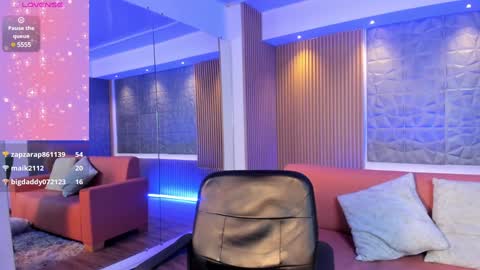 Kim online show from 01.17.25