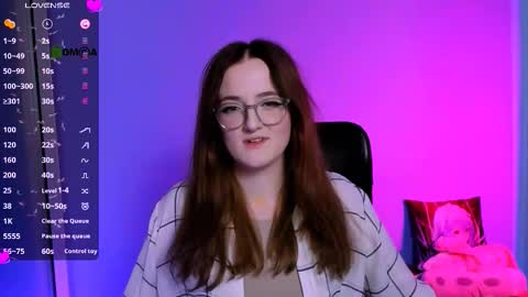 Snapshot of kim_classy chatting on 11.25.25 kim_classy online show from 11.25.25