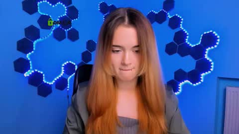 Snapshot of kim_classy chatting on 11.30.25 kim_classy online show from 11.30.25