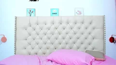 Snapshot of kim_eli chatting on 12.15.24 kim_eli online show from 12.15.24