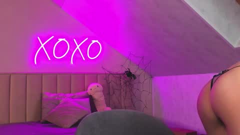 Snapshot of kimberlly_smith chatting on 11.08.25 kimberlly_smith online show from 11.08.25