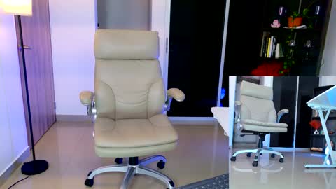 Snapshot of kimberly_hot2 chatting on 02.18.26 Melissa online show from 02.18.26