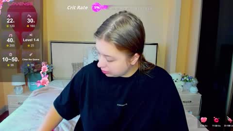 Snapshot of kimberly_mmm chatting on 10.05.25 kimberly_mmm online show from 10.05.25