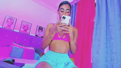 Snapshot of kimberly_thompsom chatting on 02.16.25 Your Queen KIM online show from 02.16.25