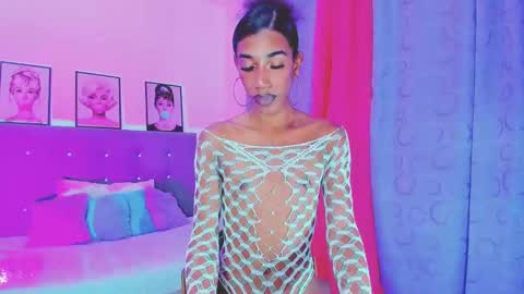 Snapshot of kimberly_thompsom chatting on 02.18.25 Your Queen KIM online show from 02.18.25