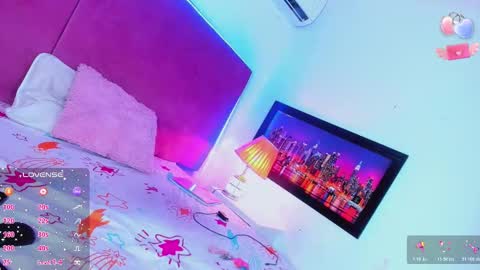 Snapshot of kimberly_thompsom chatting on 11.06.25 Your Queen KIM online show from 11.06.25