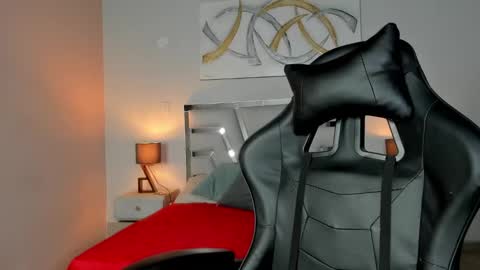 Snapshot of kimberlycoxxx chatting on 12.24.24 kimberly online show from 12.24.24