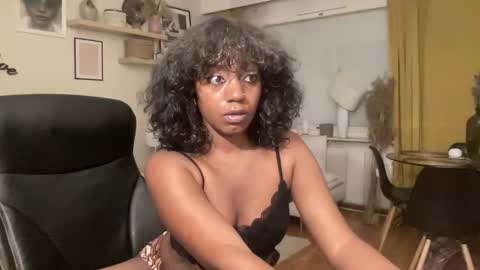 Snapshot of kimberlyee chatting on 03.04.26 kimberlyee online show from 03.04.26