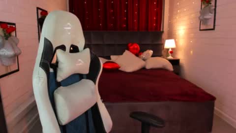 The one that you wont be able to forget online show from 03.04.25