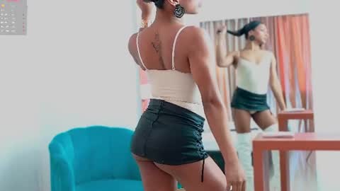 Snapshot of kimberlyn_burbano chatting on 06.17.26 Kimberlyn online show from 06.17.26