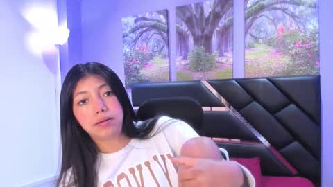 Kimberly Villalobos online show from 11.24.25