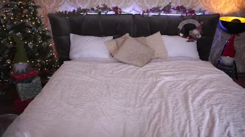 Kim online show from 12.17.24