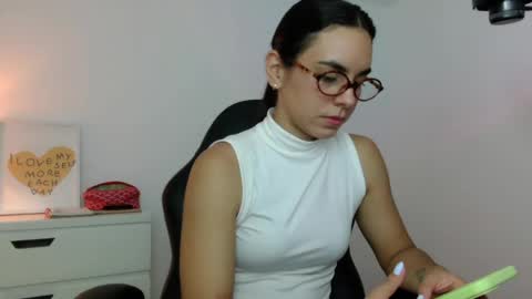 Snapshot of kimcandy_ chatting on 05.16.26 CAMI online show from 05.16.26