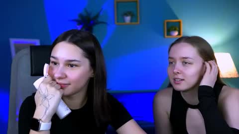 Snapshot of kimclarks chatting on 10.10.25 kimclarks online show from 10.10.25