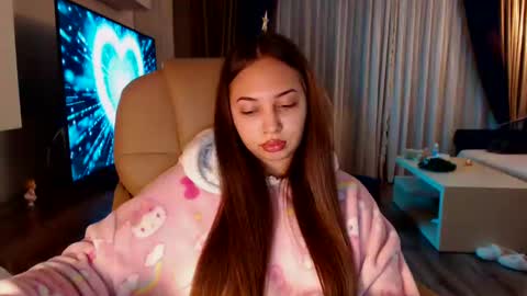 Snapshot of kimlee4 chatting on 12.29.24 Kim Lee  online show from 12.29.24