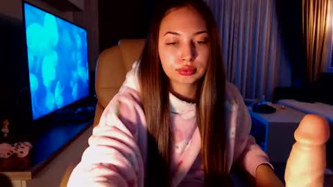 Snapshot of kimlee4 chatting on 12.30.24 Kim Lee  online show from 12.30.24