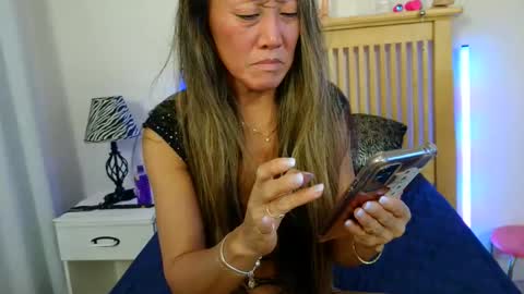 Kimmi Taylor online show from 10.31.25