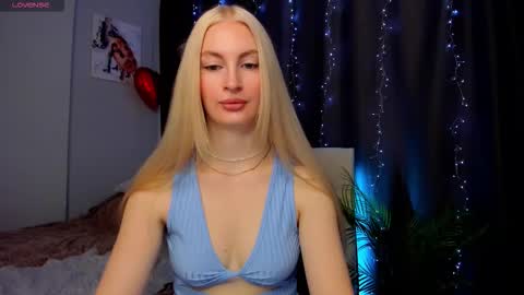 kimmy1_powell online show from 10.23.25