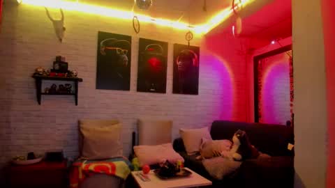 Melany online show from 12.18.24