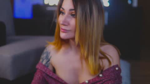 KimSkye online show from 01.21.25