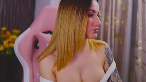 KimSkye online show from 02.22.25