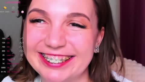 Hazel online show from 03.11.25