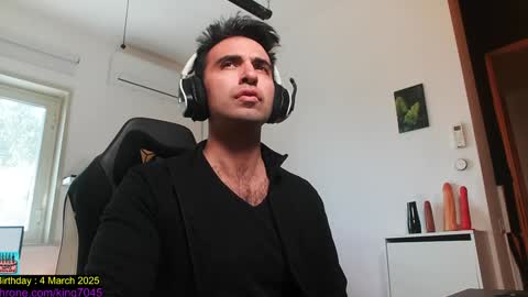 Snapshot of king7045 chatting on 01.31.25 king7045 online show from 01.31.25