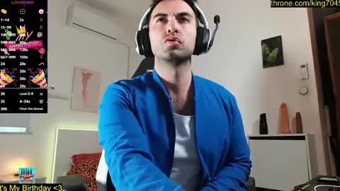 Snapshot of king7045 chatting on 03.04.25 king7045 online show from 03.04.25