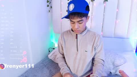 Snapshot of king_azahell chatting on 01.12.25 king  help me reach 100 likes online show from 01.12.25