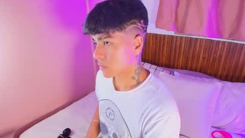 king  help me reach 100 likes online show from 03.21.26