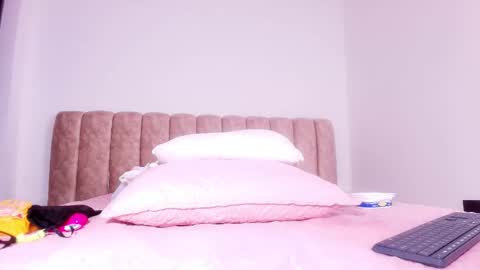 Bella online show from 11.13.25