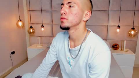 Snapshot of king_dante_ chatting on 12.16.24 King Dante online show from 12.16.24
