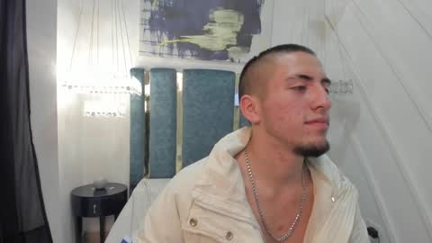 Snapshot of king_dante_ chatting on 01.08.25 King Dante online show from 01.08.25