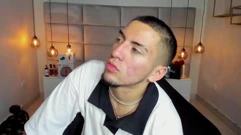 Snapshot of king_dante_ chatting on 02.25.25 King Dante online show from 02.25.25