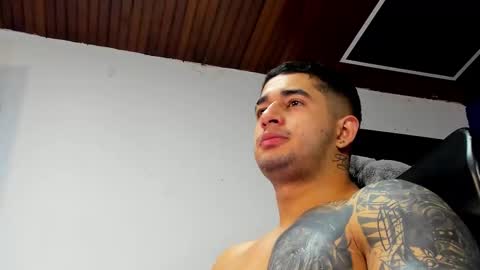 Snapshot of king_falconer chatting on 11.15.25 Angel Falconer online show from 11.15.25