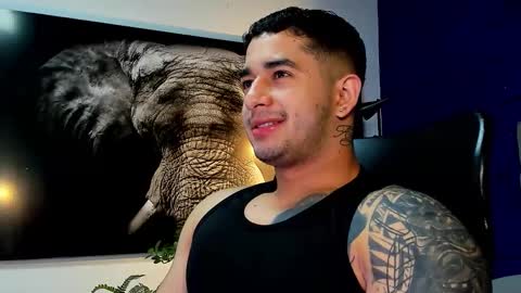 Snapshot of king_falconer chatting on 11.27.25 Angel Falconer online show from 11.27.25