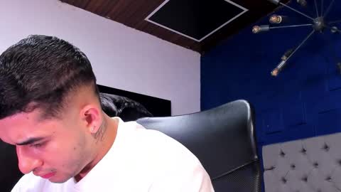 Snapshot of king_falconer chatting on 12.14.25 Angel Falconer online show from 12.14.25