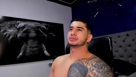 Snapshot of king_falconer chatting on 12.19.25 Angel Falconer online show from 12.19.25