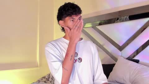  A L E X  online show from 02.04.25