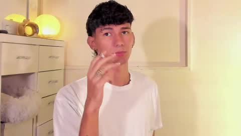  A L E X  online show from 02.23.25